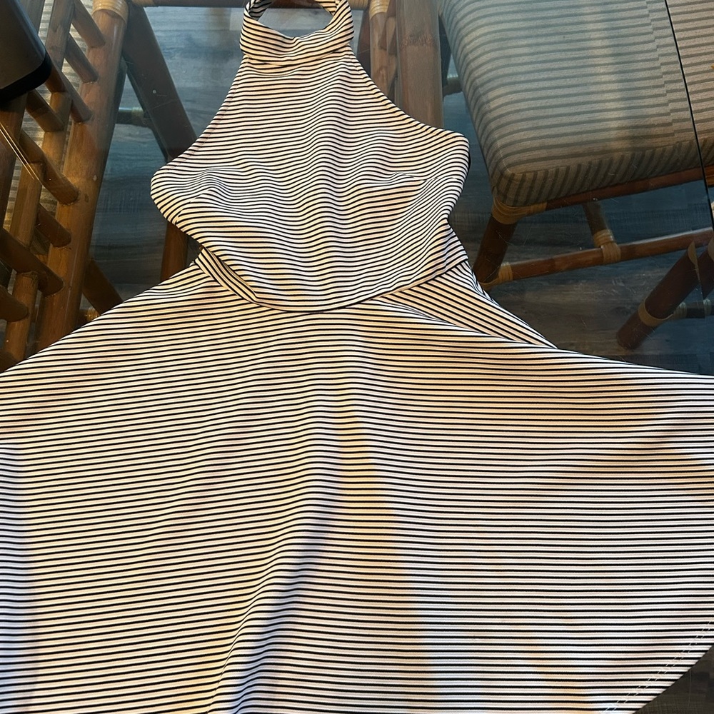 Forever 21 Black and White Backless Dress